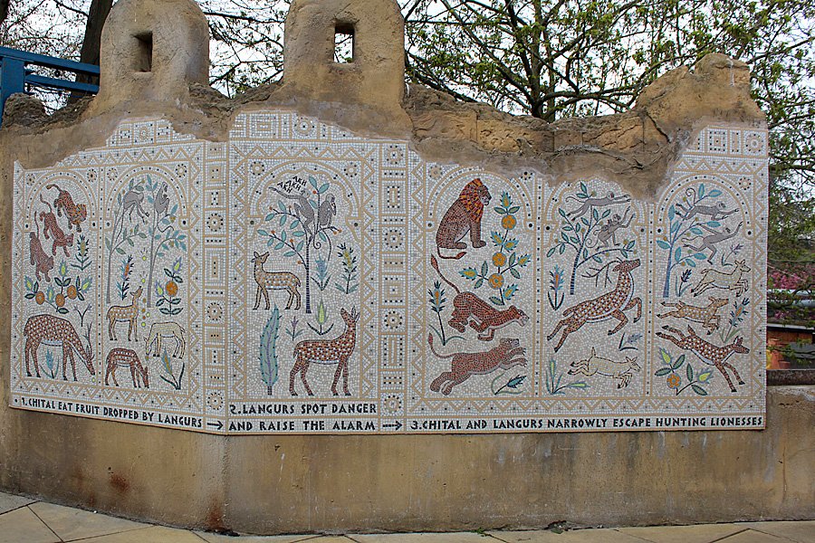 A Beautiful Mosaic Mural in the Langur Temple, Image: Sophie Brown