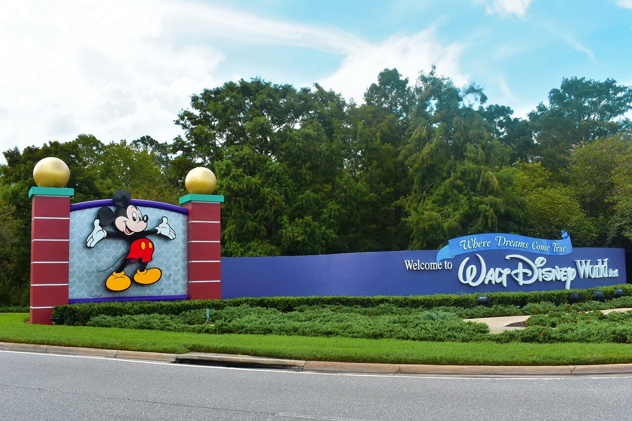 Disney World Entrance Image Pixabay