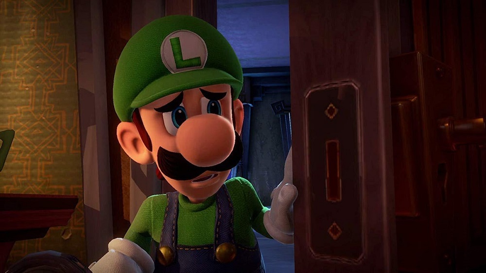 Luigi's Mansion 3 walking through the door
